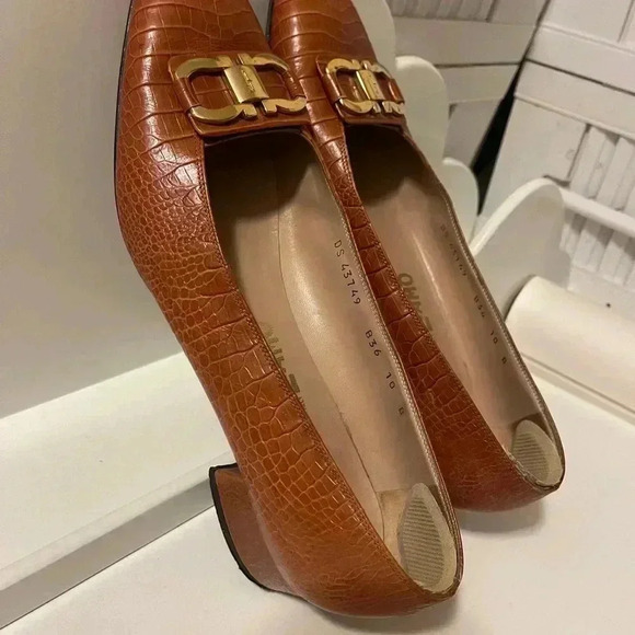 Salvatore Ferragamo Authentic Loafers WOMEN shoes, chic and comfy - Picture 7 of 16